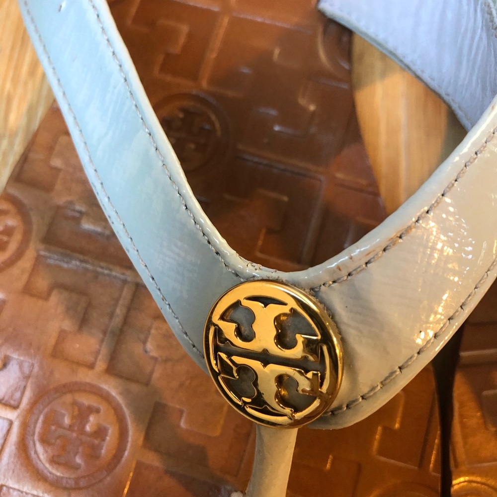 Tory Burch Thora Blue Patent Leather Thong Sandals sz10 price firm! - Picture 4 of 4